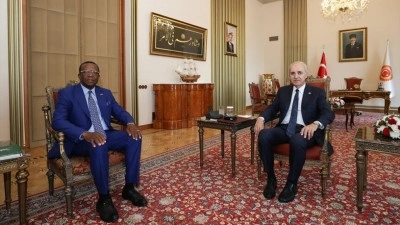 TBMM Başkanı Kurtulmuş, Kamerun'un Ankara B&uuml;y&uuml;kel&ccedil;isi Tchatchouwo'yu kabul etti