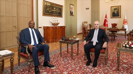 TBMM Başkanı Kurtulmuş, Zimbabve'nin Ankara Büyükelçisi Mutiwazuka'yı kabul etti