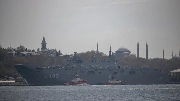 TCG Anadolu gemisi Sarayburnu Limanı'na demirledi