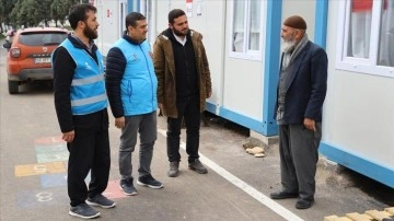 TDV ve Diyanet, Kahramanmaraş'ta 220 kişi ile depremzedelere manevi rehberlik yapıyor
