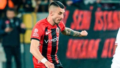 Tecr&uuml;beli futbolcu Metehan Mimaroğlu, Gen&ccedil;lerbirliği ile olan s&ouml;zleşmesini feshetti