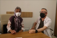 Tek akciğeriyle Kovid-19'u yenen Erzincanlı 69 yaşındaki Hatice Sezer'den 'Aşı olun&#