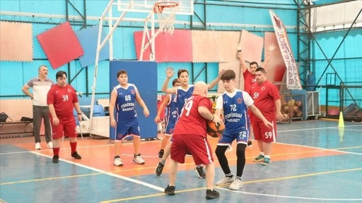 Tekirdağ'da "özel bireyler" fiziksel ve sosyal gelişimlerini basketbolla artırıyor