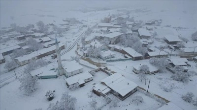 Tekirdağ ve Tokat'ta kar yağışı etkili oluyor
