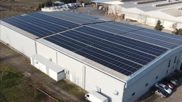 Tekirdağ'daki tekstil fabrikası elektrik ihtiyacının büyük kısmını güneşten sağlıyor