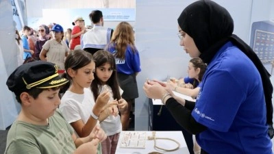 TEKNOFEST Mavi Vatan'a katılan &ccedil;ocuklar, uygulamalı eğitimlerle denizcilik terimlerini &ouml;ğreniyo