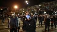 Tel Aviv’de sosyal mesafeli Netanyahu karşıtı gösteri