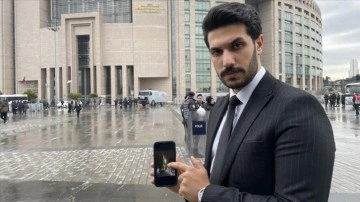 Telefondaki soluk ekranı "ayıplı mal" sayılan firma tüketiciye yeni telefon verecek