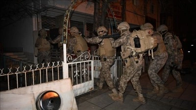 Ter&ouml;r &ouml;rg&uuml;tlerine y&ouml;nelik operasyonlarda 233 ş&uuml;pheli yakalandı
