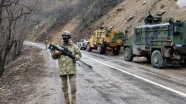 Terör örgütü PKK/KCK'dan kaçan 2 terörist ikna yoluyla teslim oldu