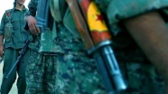 Terör örgütü YPG/PKK Deyrizor&#039;da sığınmacı kampını ateşe verdi
