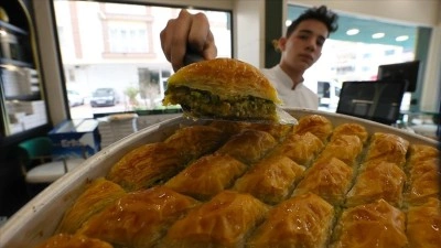 Tescilli Antep baklavasında &uuml;retim bayram i&ccedil;in iki katına &ccedil;ıktı