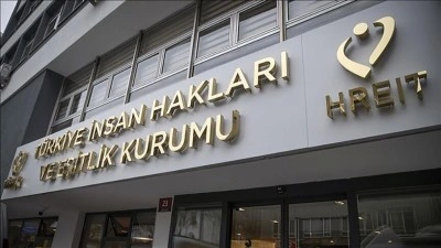 TİHEK'ten hamile akademisyeni g&ouml;reve başlatmayan &uuml;niversiteye "ayrımcılık" cezası