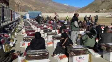 TİKA, Afganistan'da 500 Afgan aileye gıda ve battaniye yardımı yaptı