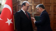 TİKA Başkanı Çam'a Macaristan devleti liyakat nişanı verildi