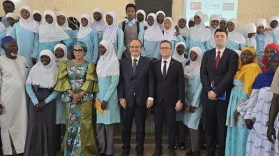 TİKA, Gambiya'da "Sıfır Atık At&ouml;lyesi Projesi" başlattı