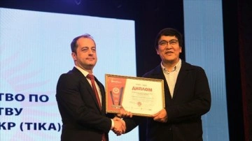 TİKA, Kırgızistan'da sağlık alanında yılın ödülüne layık görüldü