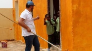 TİKA'nın gönüllü elçileri Sudan'da okul onarım çalışmalarına katıldı
