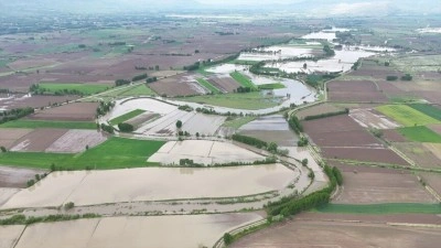 Tokat ve Kars'ta sağanak nedeniyle tarım arazileri sular altında kaldı