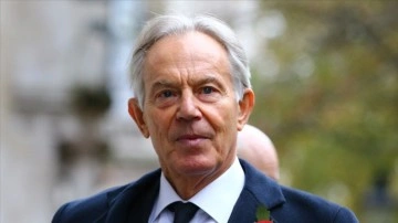 Tony Blair'in şövalyelik unvanının geri alınması için imza kampanyası başlatıldı