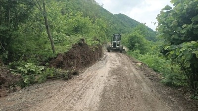 Trabzon'un bazı il&ccedil;elerinde yağış etkili oldu