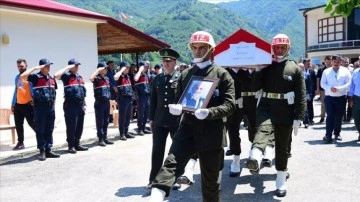 Trabzon'da hayatını kaybeden Kore gazisi son yolculuğuna uğurlandı