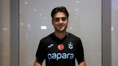 Trabzonspor, milli futbolcu Aral Şimşir'i renklerine bağladı