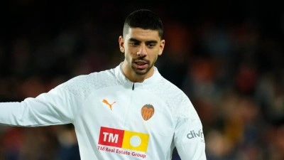 Trabzonspor, savunma oyuncusu Cenk &Ouml;zkacar'ı renklerine bağladı