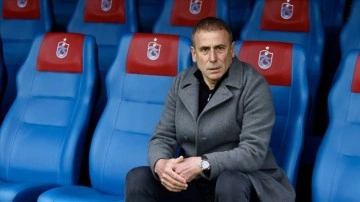 Trabzonspor, teknik direktör Abdullah Avcı ile yollarını ayırdığını KAP'a bildirdi