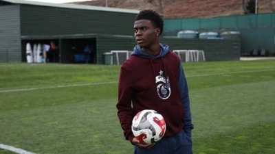 Trabzonspor'un gen&ccedil; oyuncusu Oulai'nin hayalleri b&uuml;y&uuml;k