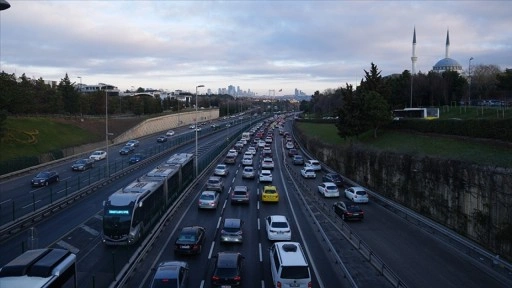 Trafiğe nisanda 191 bin 983 aracın kaydı yapıldı