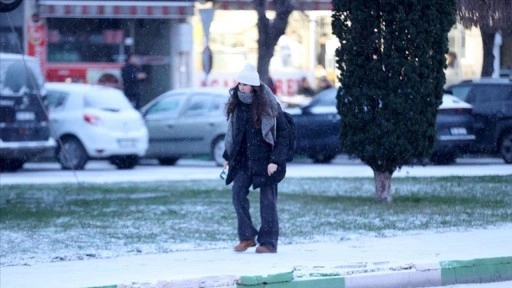 Trakya'da kar yağışı etkili oluyor