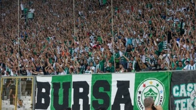 1. Lig'e y&uuml;kselen Bursaspor'da satışa sunulan 39 bin kombine t&uuml;kendi