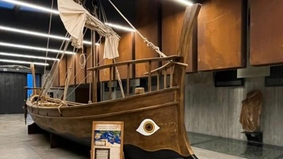 Troya M&uuml;zesi'ndeki antik d&ouml;nem teknesi Homeros'un denizcilik d&uuml;nyasına ışık tutuyor