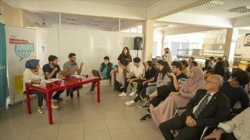 TRT'den Tunus'taki Türkiye Maarif Vakfı öğrencilerine gazetecilik eğitimi
