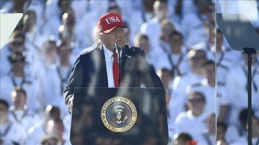 Trump: Donanma tarihinde hiç olmadığı kadar çok, harika gemiler yapacağız