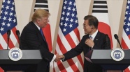 Trump, Güney Kore Devlet Başkanı Moon Jae-in ile Kovid-19&#039;u görüştü