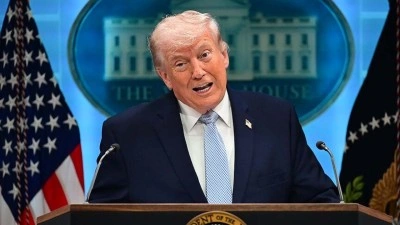 Trump, H&uuml;rm&uuml;z Boğazı'nın &ccedil;ok da uzak olmayan bir gelecekte yeniden a&ccedil;ılacağını tahmin ettiğini