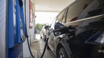 Trump'ın, ABD'de y&uuml;kselen yakıt fiyatlarına karşı enerji sekt&ouml;r&uuml;yle g&ouml;r&uuml;şt&uuml;ğ&uuml; iddia edildi