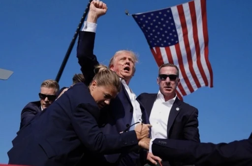 Trump’ın moraran eli, şişen bacağı sağlık kılıfında suikast senaryosu mu? -Ömür Çelikdönmez yazdı-