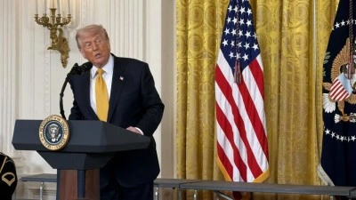 Trump, İran'ı m&uuml;zakereler konusunda "ikiy&uuml;zl&uuml;" davranmakla su&ccedil;ladı