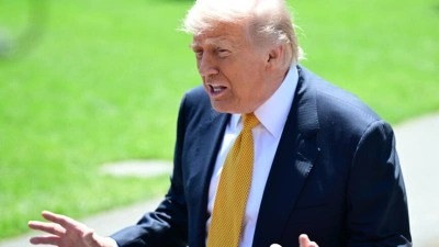 Trump, İran'ın H&uuml;rm&uuml;z Boğazı'ndan ge&ccedil;işlerden &uuml;cret almasını kabul etmeyeceklerini vurgula