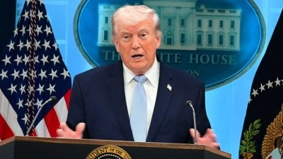 Trump, İran'la anlaşmayı tercih ettiğini ancak askeri saldırının hala bir se&ccedil;enek olduğunu belirtti