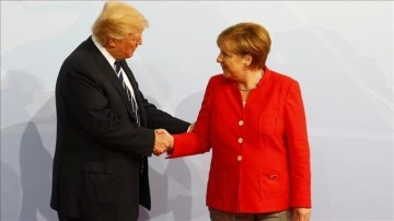 Trump, Rusya'ya bağımlılık konusunda uyardığı Merkel'e 'beyaz bayrak' gönderdiğini söyledi