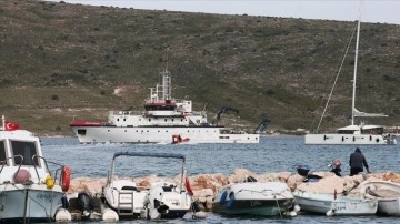 TÜBİTAK MAM gemisi, Kuşadası Körfezi'nde deprem araştırmalarını sürdürüyor