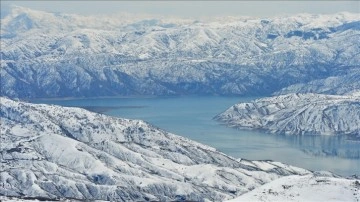 Tunceli'nin karla kaplı zirveleri trekking ve fotoğraf tutkunlarını ağırlıyor