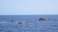 Tunus açıklarında alabora olan tekneden 17&#039;si kadın 123 düzensiz göçmen kurtarıldı
