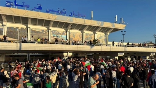 Tunuslu Sumud aktivisti: İsrail bizi aç bıraktı, kanalizasyon suyu içirdi