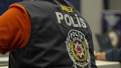 T&uuml;rk bayrağına saygısızlık yapan ş&uuml;pheli hakkında adli işlem başlatıldı