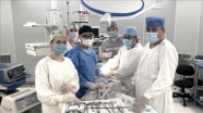 Türk cerrah, özel davetle gittiği Özbekistan&#039;da 11 çocuğu ameliyat etti
